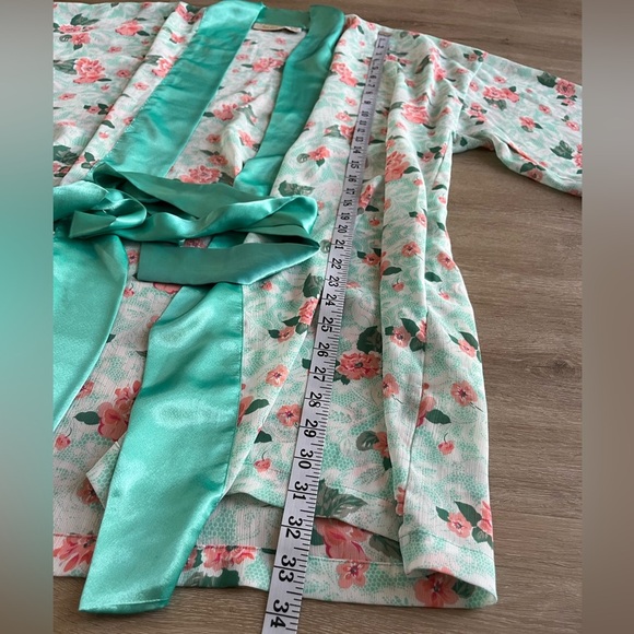 Vintage Victorias Secret Robe Womens One Size‎ Floral Romantic Gold Label - Picture 3 of 3